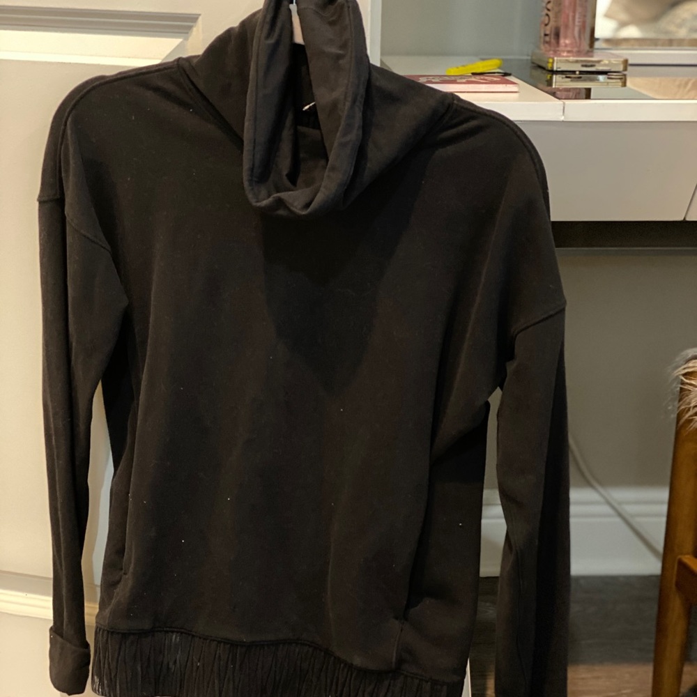 Lululemon Turtleneck Pullover